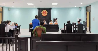 “Yêu râu xanh” hiếp dâm bé gái dưới 10 tuổi