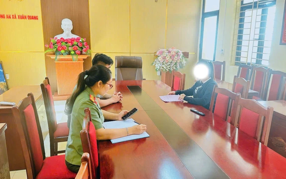 100 cán bộ, chiến sĩ đồng loạt khám xét 4 địa điểm: Bắt khẩn cấp Đào Ngọc Giàu cùng 9 người khác 100 cán bộ, chiến sĩ đồng loạt khám xét 4 địa điểm: Bắt khẩn cấp Đào Ngọc Giàu cùng 9 người khác