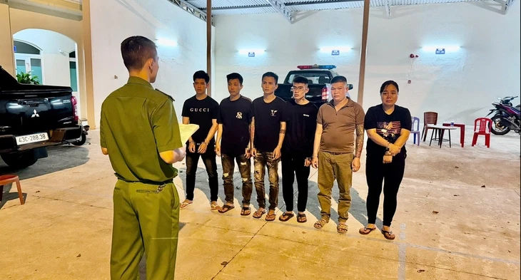 12 giờ bóc gỡ đường dây mua bán thiếu nữ 14 tuổi, ép phục vụ quán karaoke 12 giờ bóc gỡ đường dây mua bán thiếu nữ 14 tuổi, ép phục vụ quán karaoke