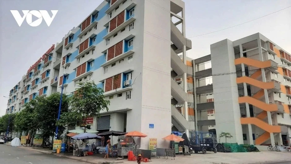 15 dự án lớn tại Hà Nội bị "tuýt còi" vì "quên" dành quỹ đất xây nhà ở xã hội