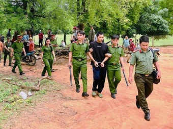 17 năm tù cho kẻ dùng súng quân dụng nhiều lần truy sát cha vợ