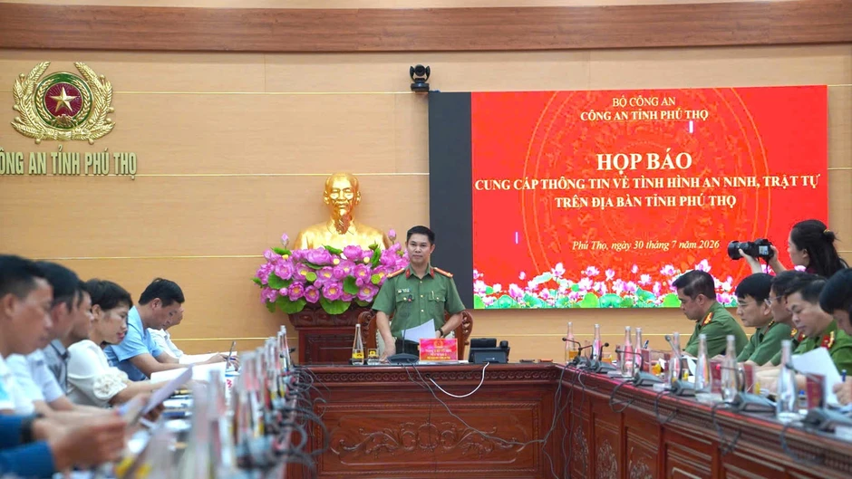 18 người nước ngoài bí mật vào Việt Nam để lập trung tâm lừa đảo 18 người nước ngoài bí mật vào Việt Nam để lập trung tâm lừa đảo
