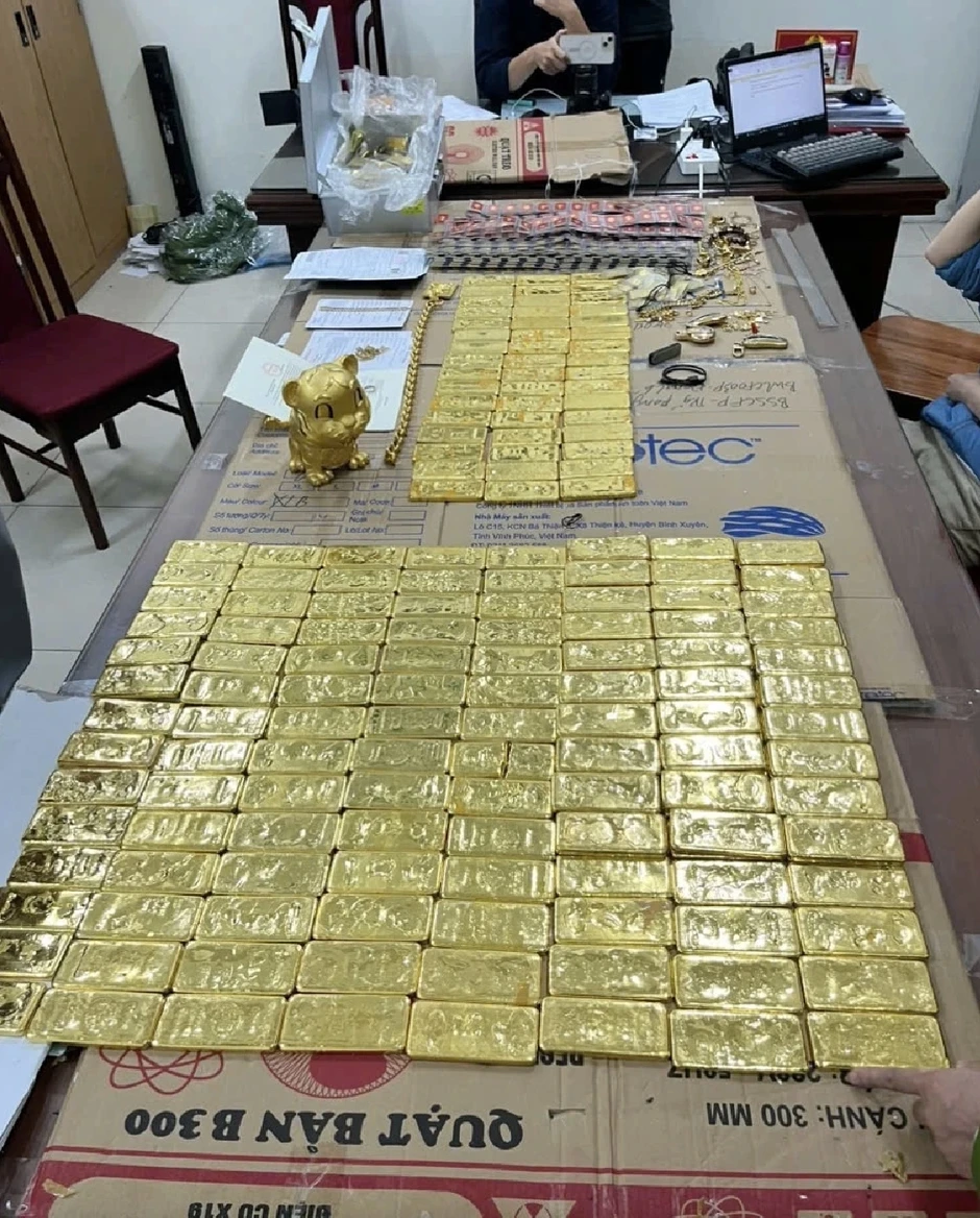 2 cựu công an giúp Mr.Pips những gì để nhận thù lao tiền tỉ? 2 cựu công an giúp Mr.Pips những gì để nhận thù lao tiền tỉ?