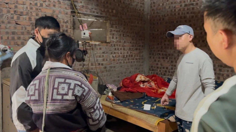 2 mẹ con bị khởi tố sau kết quả giám định mẫu nang tóc phát hiện chất ma túy