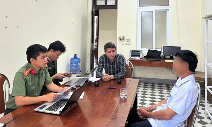 2 người bị xử phạt vì đăng tải thông tin sai sự thật về bầu cử 2 người bị xử phạt vì đăng tải thông tin sai sự thật về bầu cử