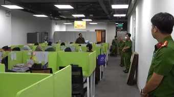 200 người ở TP HCM bị bắt với cáo buộc lừa hơn 600 tỷ đồng qua 'hợp đồng kỳ nghỉ'