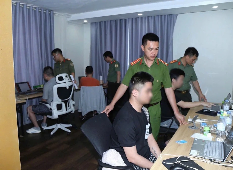 23 người nước ngoài lập nhóm kêu gọi đầu tư chứng khoán, tiền ảo 23 người nước ngoài lập nhóm kêu gọi đầu tư chứng khoán, tiền ảo