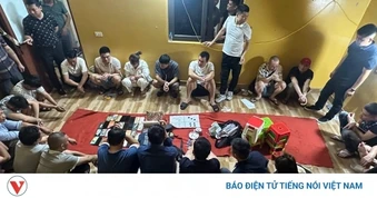 25 đối tượng đánh bạc tại nhà ở Ninh Bình bị bắt giữ