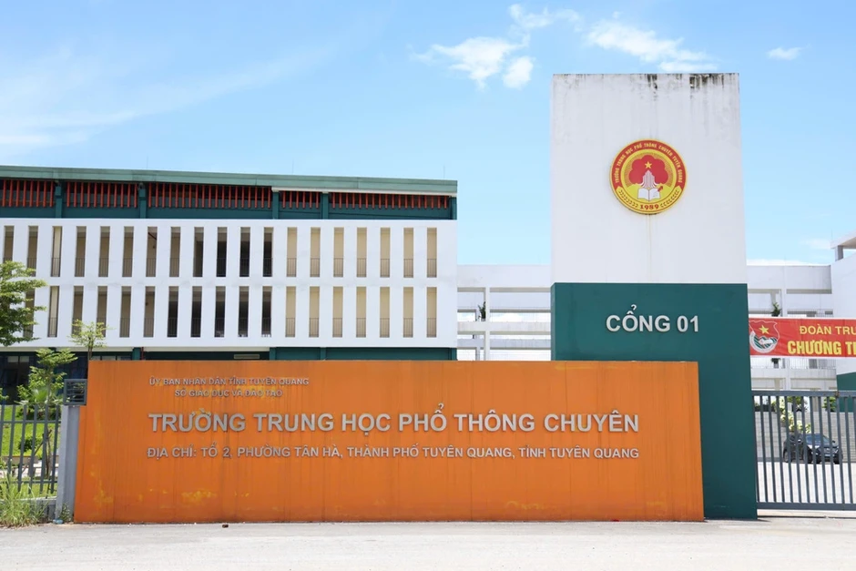 26 người 'vi phạm pháp luật' trong vụ điểm Toán cao bất thường ở Tuyên Quang 26 người 'vi phạm pháp luật' trong vụ điểm Toán cao bất thường ở Tuyên Quang