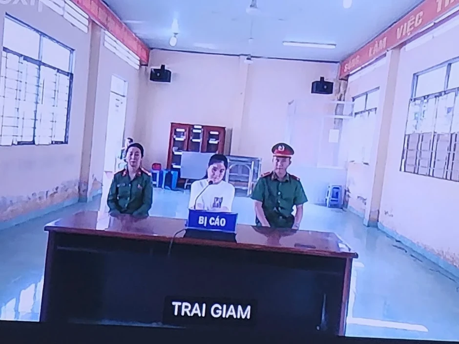 30 năm tù cho 'nữ quái' dùng xyanua sát hại người tình rồi lao xe xuống đèo Bảo Lộc 30 năm tù cho 'nữ quái' dùng xyanua sát hại người tình rồi lao xe xuống đèo Bảo Lộc