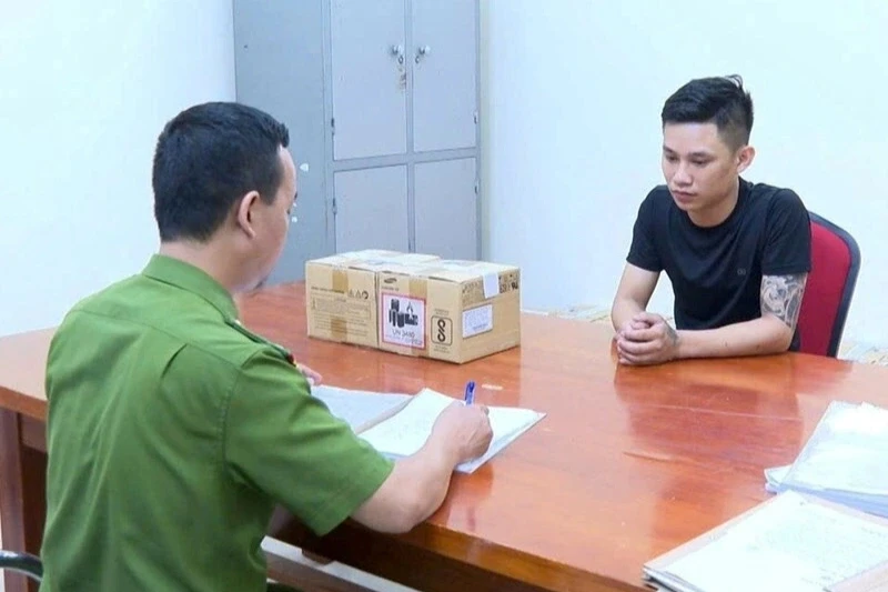 4 người trộm gần 158.000 viên pin 4 người trộm gần 158.000 viên pin