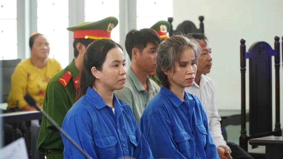 5 bị cáo nhóm tà đạo “Thiên triều Nam Quốc” giam giữ, tra tấn nạn nhân lãnh án 5 bị cáo nhóm tà đạo “Thiên triều Nam Quốc” giam giữ, tra tấn nạn nhân lãnh án