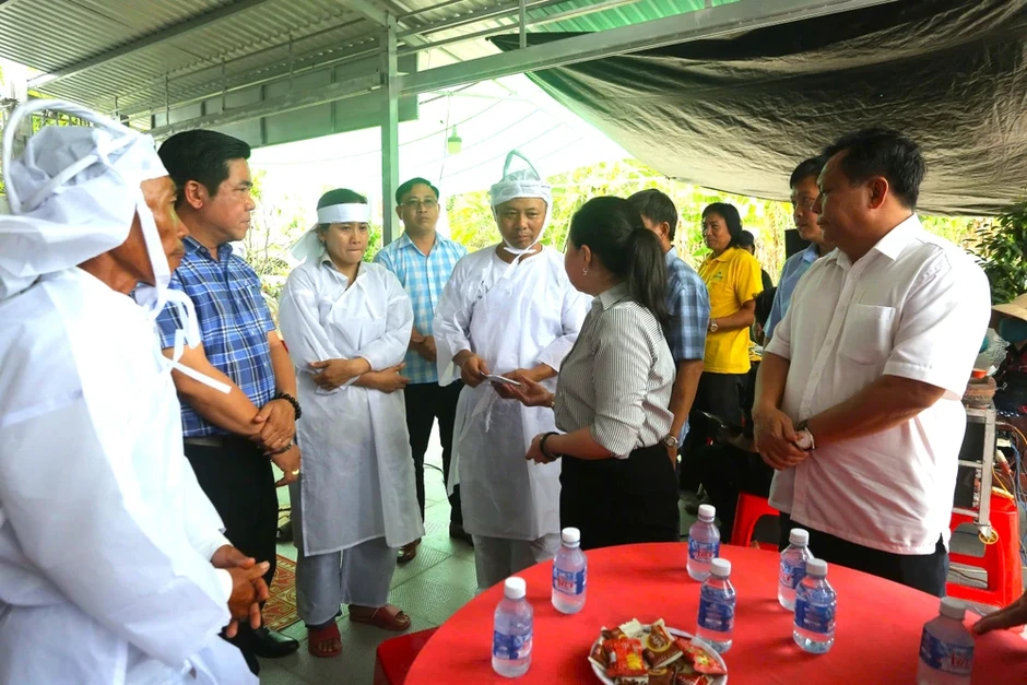 5 giờ truy bắt nghi phạm sát hại 3 người trong gia đình ở Tây Ninh 5 giờ truy bắt nghi phạm sát hại 3 người trong gia đình ở Tây Ninh