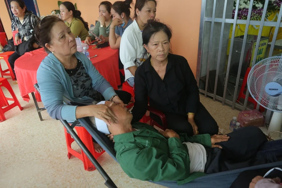 5 giờ truy bắt nghi phạm sát hại 3 người trong gia đình ở Tây Ninh 5 giờ truy bắt nghi phạm sát hại 3 người trong gia đình ở Tây Ninh