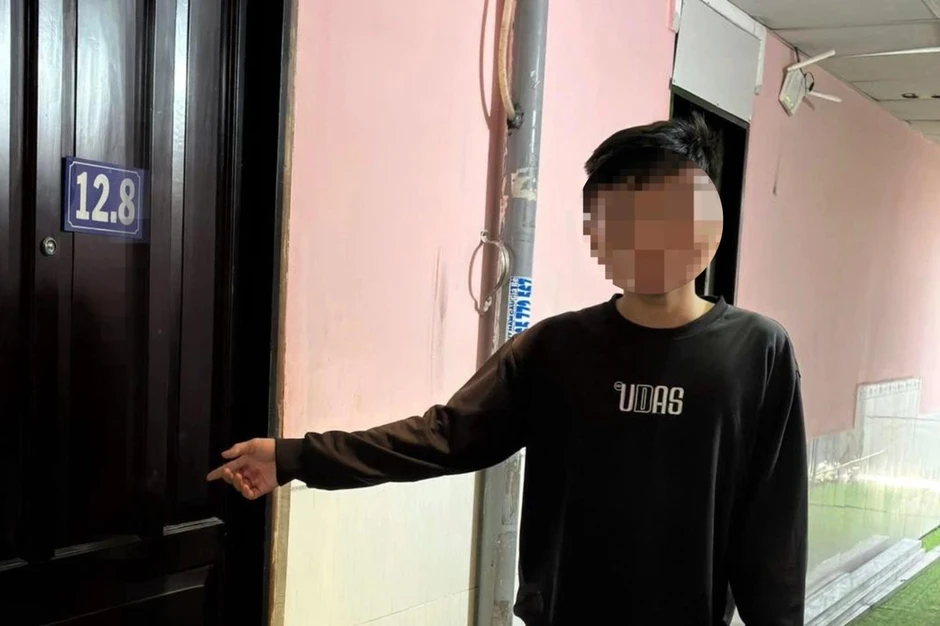 5 người bị bắt vì dụ dỗ tặng quà bé gái 14 tuổi để giao cấu 5 người bị bắt vì dụ dỗ tặng quà bé gái 14 tuổi để giao cấu