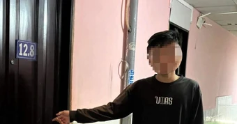 5 người bị bắt vì dụ dỗ tặng quà bé gái 14 tuổi để giao cấu