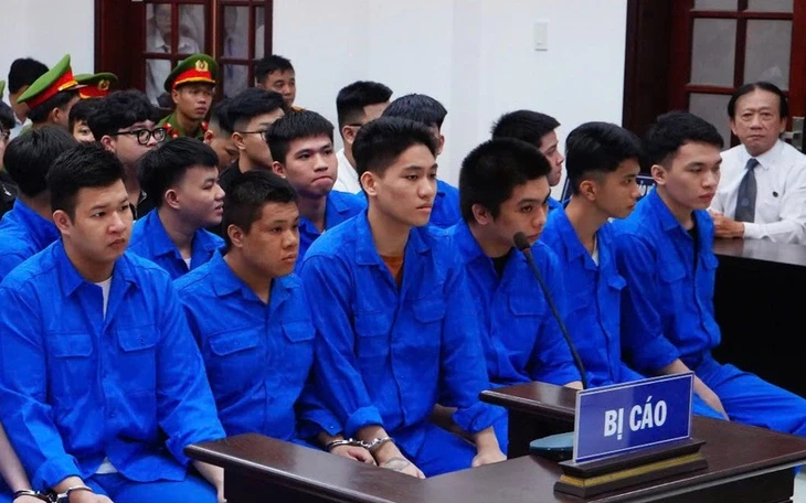 62 thanh thiếu niên mang phóng lợn, kiếm đi 'hỗn chiến' ở Ninh Bình lãnh án 62 thanh thiếu niên mang phóng lợn, kiếm đi 'hỗn chiến' ở Ninh Bình lãnh án