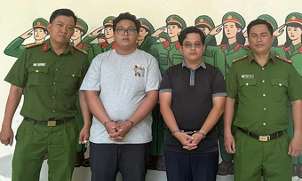 7 chủ ôtô bị lừa mất xe, cảnh sát thu hồi và trao trả