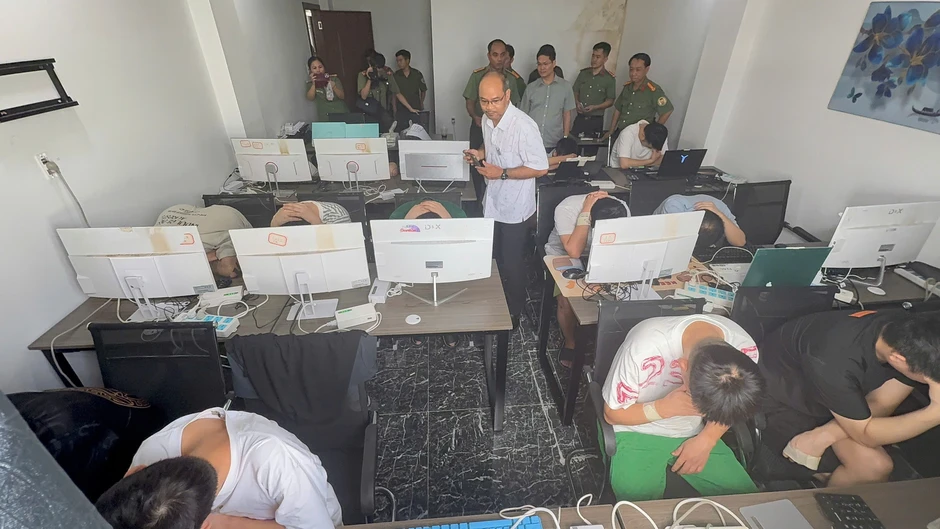 85 người nước ngoài thuê khách sạn ở TPHCM nghi lập "trung tâm" lừa đảo 85 người nước ngoài thuê khách sạn ở TPHCM nghi lập "trung tâm" lừa đảo