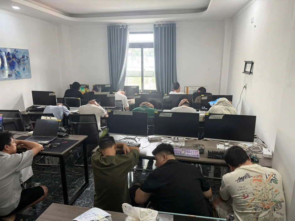 85 người nước ngoài thuê khách sạn ở TPHCM nghi lập "trung tâm" lừa đảo 85 người nước ngoài thuê khách sạn ở TPHCM nghi lập "trung tâm" lừa đảo