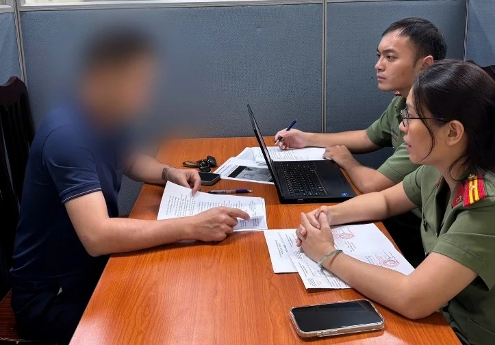 Ai trao “vương miện” cho giang hồ mạng? Ai trao “vương miện” cho giang hồ mạng?