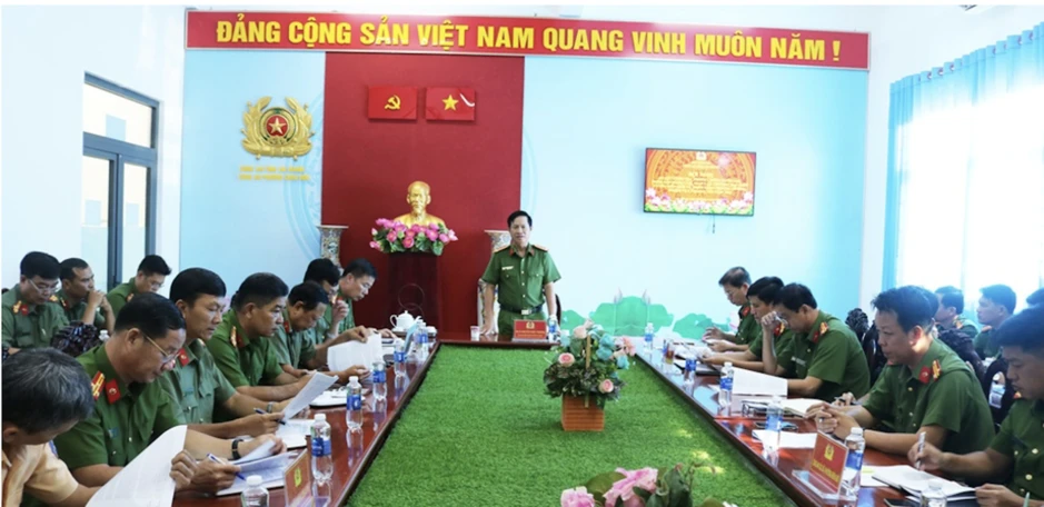 An Giang phát hiện, xử lý cả trăm vụ buôn lậu, hàng giả An Giang phát hiện, xử lý cả trăm vụ buôn lậu, hàng giả