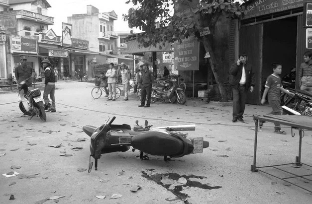 Án mạng trước cổng trường (kỳ 1): “Thằng áo đen” là ai? Án mạng trước cổng trường (kỳ 1): “Thằng áo đen” là ai?