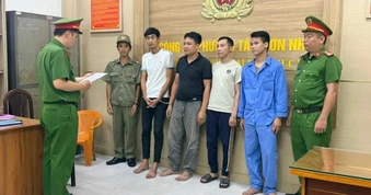 Ẩu đả từ việc nữ nhân viên quán bia bị khách hăm dọa