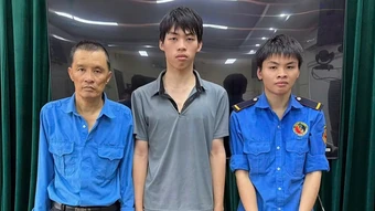 Ba bảo vệ chung cư chém khách vì thắc mắc phí gửi xe