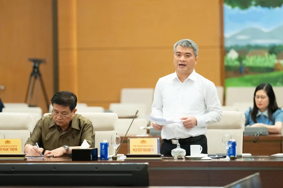 Bà Lê Thị Nga: Nguồn luật sư công khó bảo đảm tính khả thi Bà Lê Thị Nga: Nguồn luật sư công khó bảo đảm tính khả thi