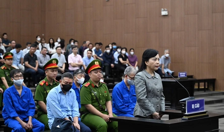 Bà Nguyễn Thị Kim Tiến xin được khoan hồng để về làm 'công dân sống lương thiện' Bà Nguyễn Thị Kim Tiến xin được khoan hồng để về làm 'công dân sống lương thiện'