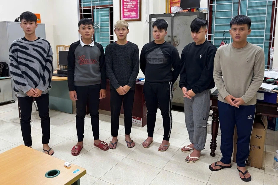 Ba thiếu niên đi xe máy tử vong sau cuộc truy đuổi