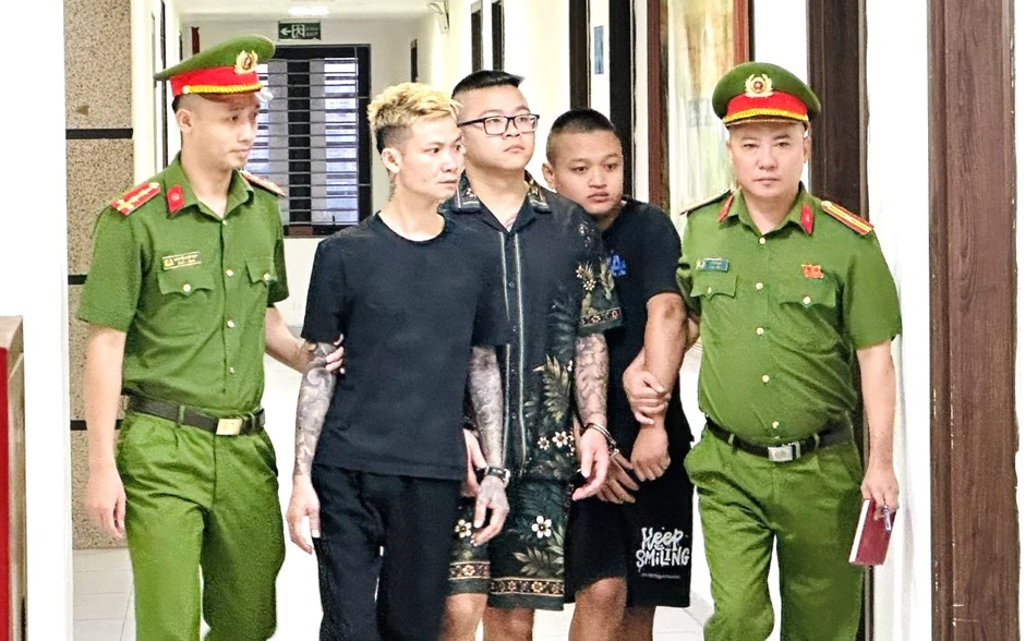 Bà trùm 'chạy' giám định tâm thần Nguyễn Thị Mai Anh bị tuyên 30 năm tù Bà trùm 'chạy' giám định tâm thần Nguyễn Thị Mai Anh bị tuyên 30 năm tù
