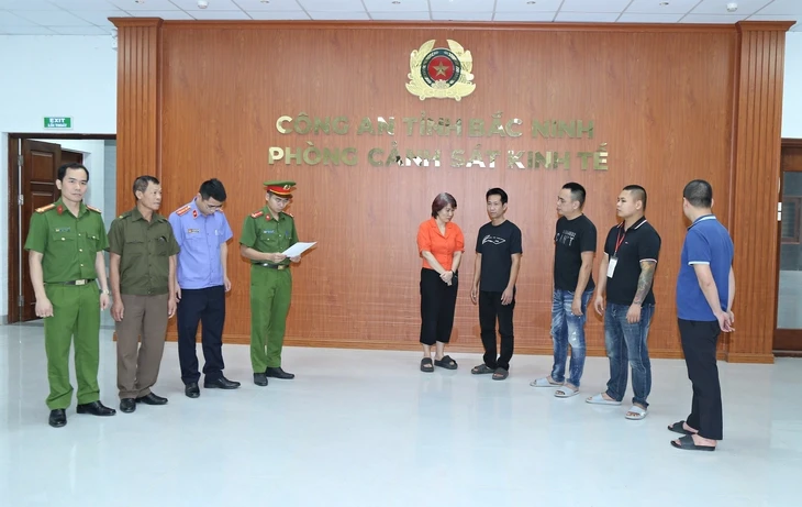 Bác sĩ, điều dưỡng tiếp tay làm giả bệnh án: 32 bị can bị khởi tố