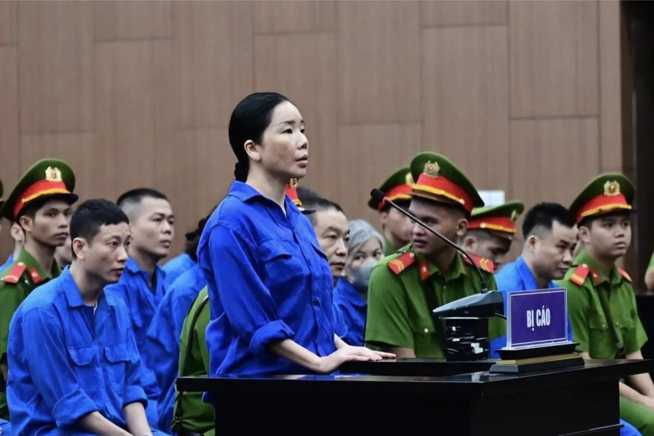 Bác sĩ Viện Pháp y nhận 5 triệu đồng “quà Tết thiếu nhi” từ bà trùm Mai Anh Bác sĩ Viện Pháp y nhận 5 triệu đồng “quà Tết thiếu nhi” từ bà trùm Mai Anh