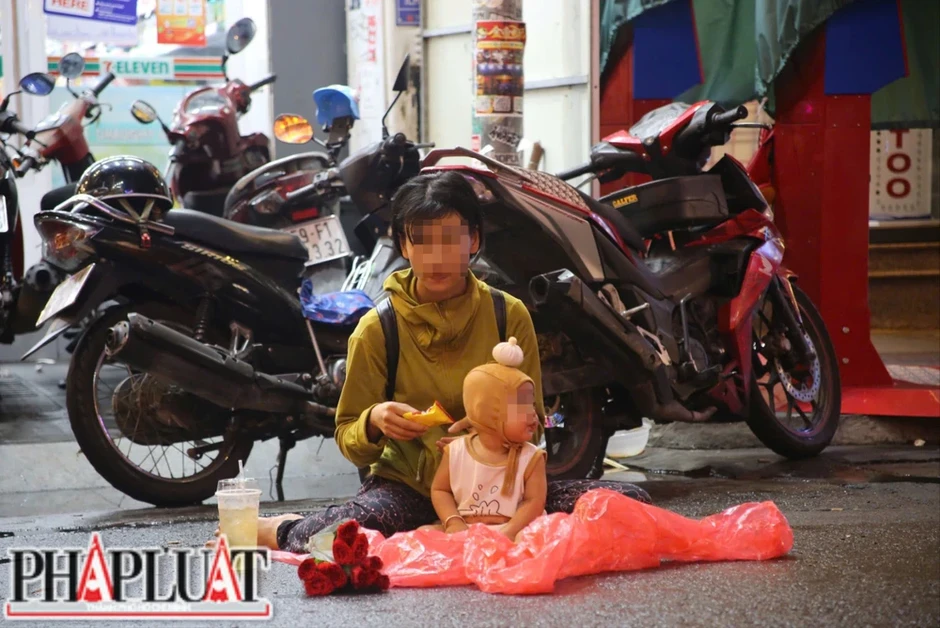 Bài 1: Những đứa trẻ lớn lên giữa làn lửa dầu hỏa Bài 1: Những đứa trẻ lớn lên giữa làn lửa dầu hỏa