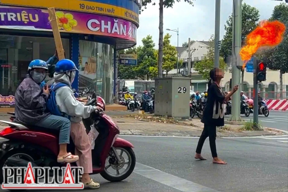 Bài 2: Hiểm nguy rình rập và nỗi lo tương lai Bài 2: Hiểm nguy rình rập và nỗi lo tương lai