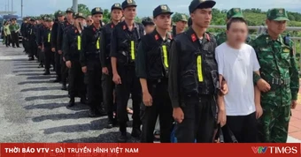 Bàn giao 30 đối tượng người nước ngoài hoạt động lừa đảo cho Công an Trung Quốc