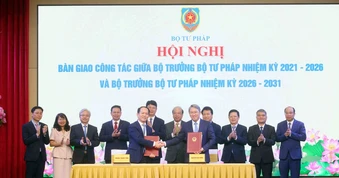 Bàn giao công tác Bộ trưởng Bộ Tư pháp nhiệm kỳ 2026-2031