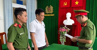 Bán giày dép giả nhãn hiệu nổi tiếng, người đàn ông bị khởi tố