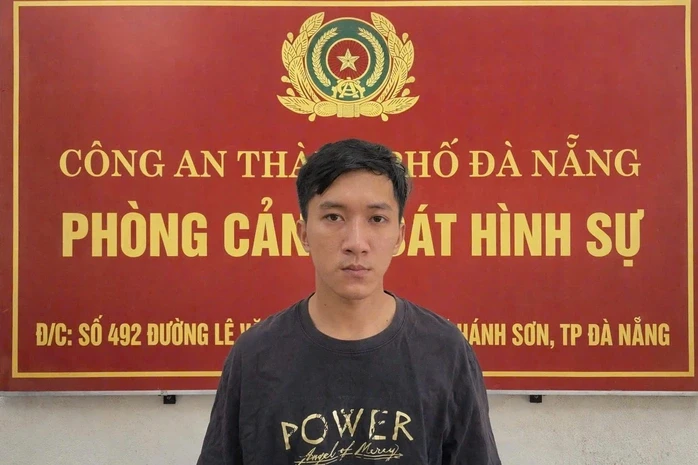 Ban ngày chuyên giả du khách, ban đêm leo rào vào trộm tiền công đức Ban ngày chuyên giả du khách, ban đêm leo rào vào trộm tiền công đức