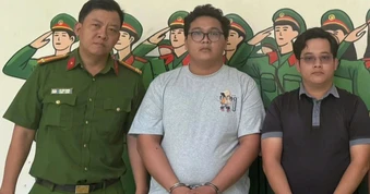 Bắt 2 đối tượng chuyên thuê ô tô để cầm cố ở TPHCM
