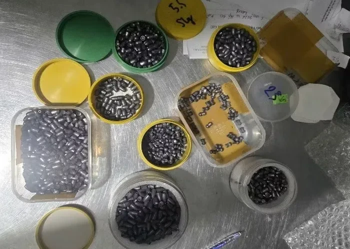 Bắt 2 đối tượng mua bán, tàng trữ trái phép súng đạn trên mạng Bắt 2 đối tượng mua bán, tàng trữ trái phép súng đạn trên mạng
