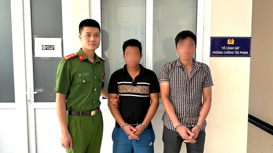 Bắt 2 đối tượng tàng trữ ma túy ở Hà Nội Bắt 2 đối tượng tàng trữ ma túy ở Hà Nội