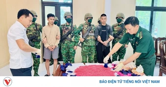 Bắt 2 đối tượng vận chuyển 24.000 viên hồng phiến để lấy 30 triệu đồng tiền công