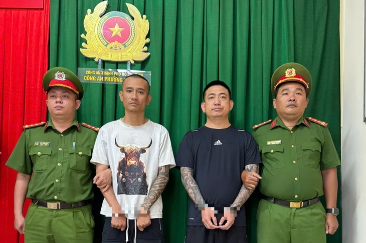 Bắt 2 người đi xe bán tải chặn đầu xe máy, đánh người giữa đường ở Bình Tân Bắt 2 người đi xe bán tải chặn đầu xe máy, đánh người giữa đường ở Bình Tân