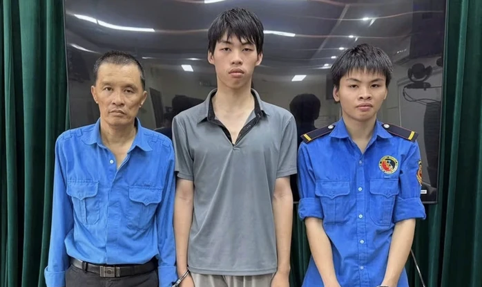 Bắt 3 bảo vệ chung cư hành hung khách đến gửi xe Bắt 3 bảo vệ chung cư hành hung khách đến gửi xe