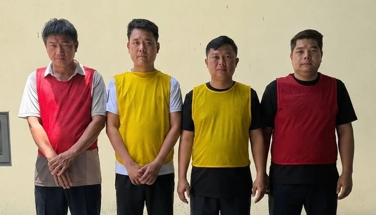 Bắt 35 đối tượng trong đường dây cá độ bóng đá hơn 500 tỷ đồng Bắt 35 đối tượng trong đường dây cá độ bóng đá hơn 500 tỷ đồng
