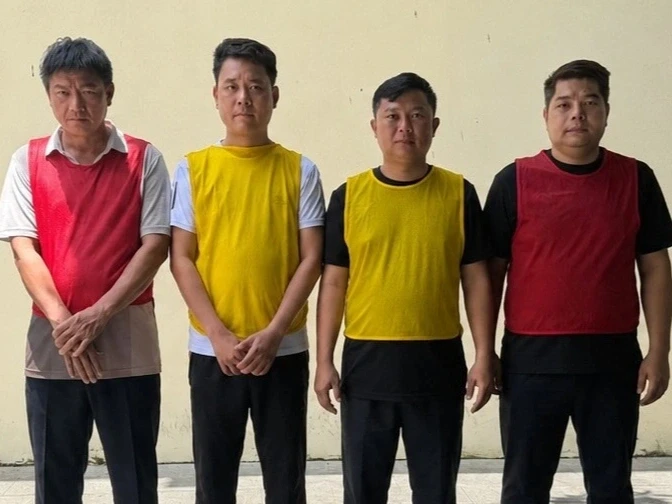 Bắt 35 người trong đường dây cá độ bóng đá hơn 500 tỷ ở TPHCM Bắt 35 người trong đường dây cá độ bóng đá hơn 500 tỷ ở TPHCM