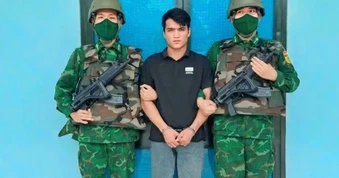 Bắt 4 người nhập cảnh trái phép, phát hiện 1 người bị truy nã